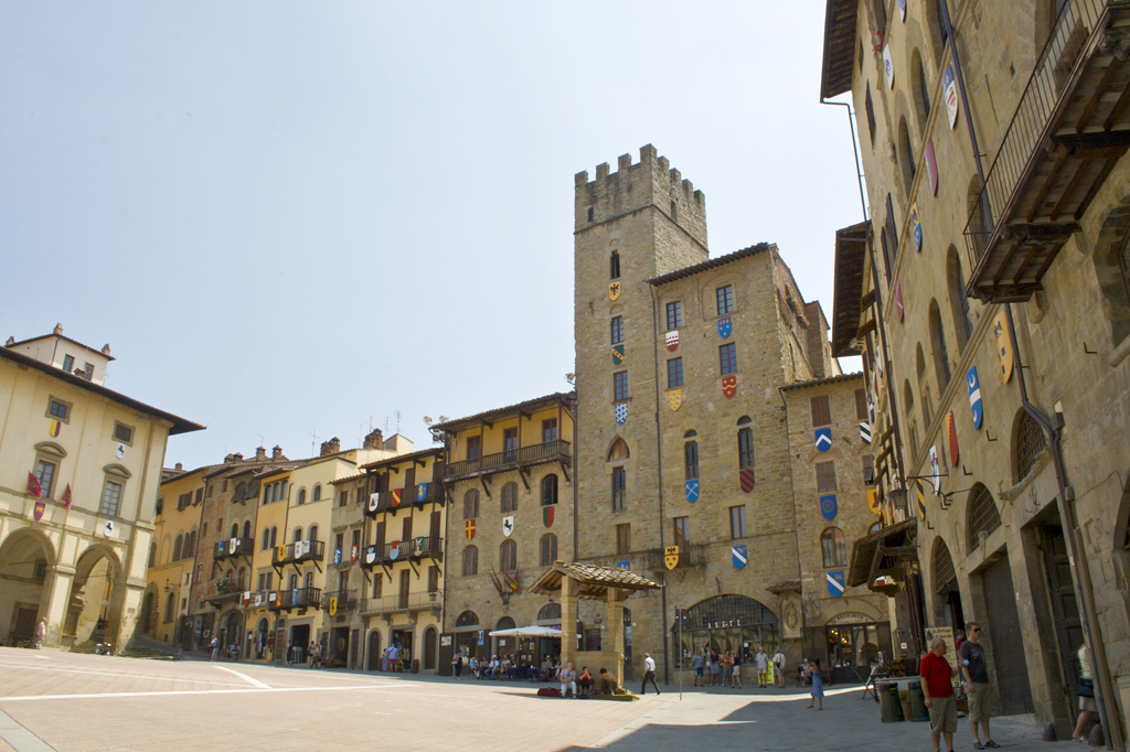 Sob o Sol da Toscana as lindinhas Arezzo e Cortona Viagem e Turismo