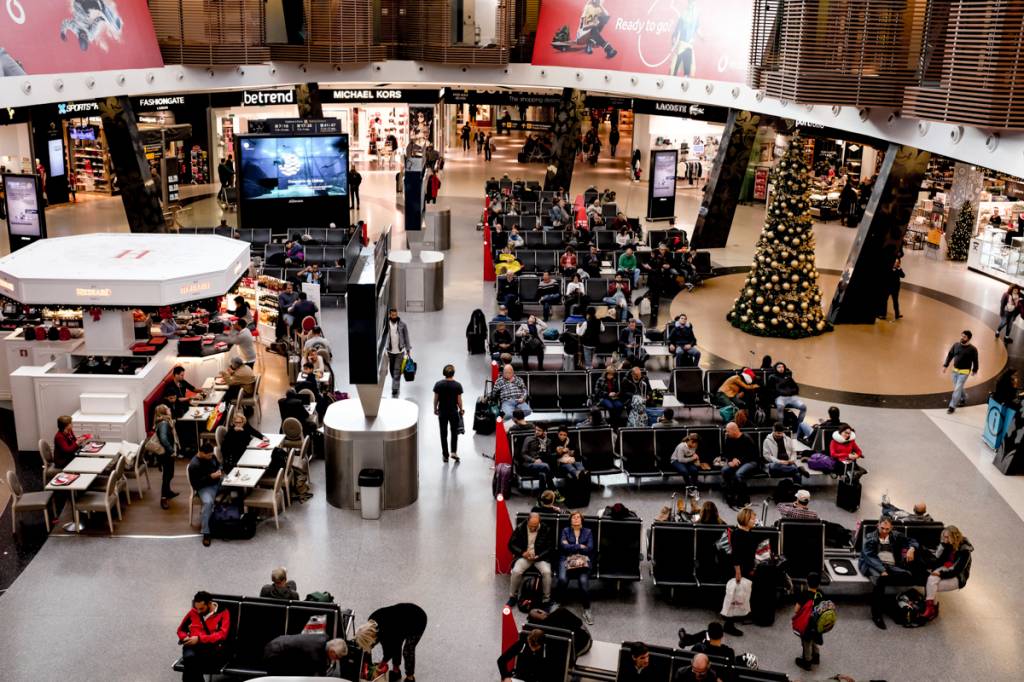 A zona central vista do alto: comidinhas, relax e compras