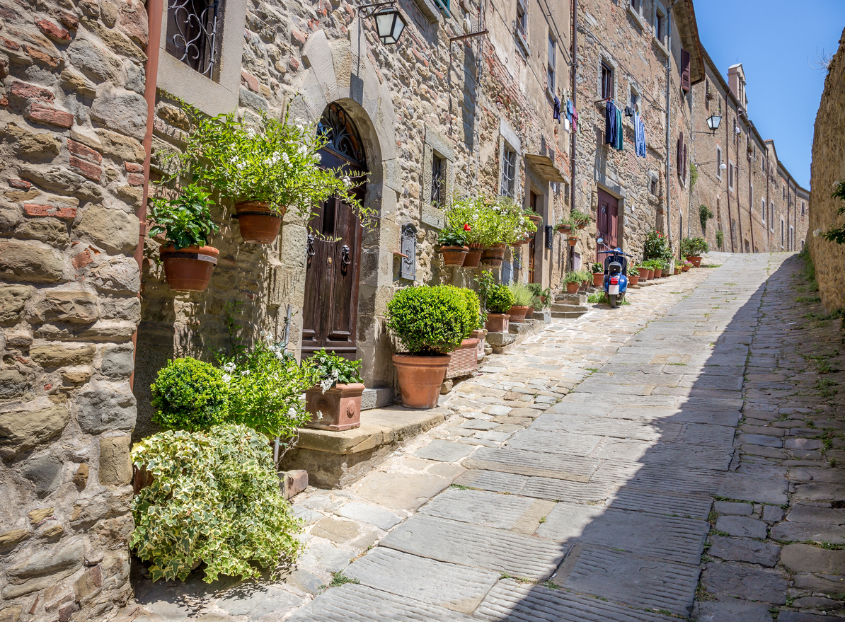 Sob o Sol da Toscana as lindinhas Arezzo e Cortona Viagem e