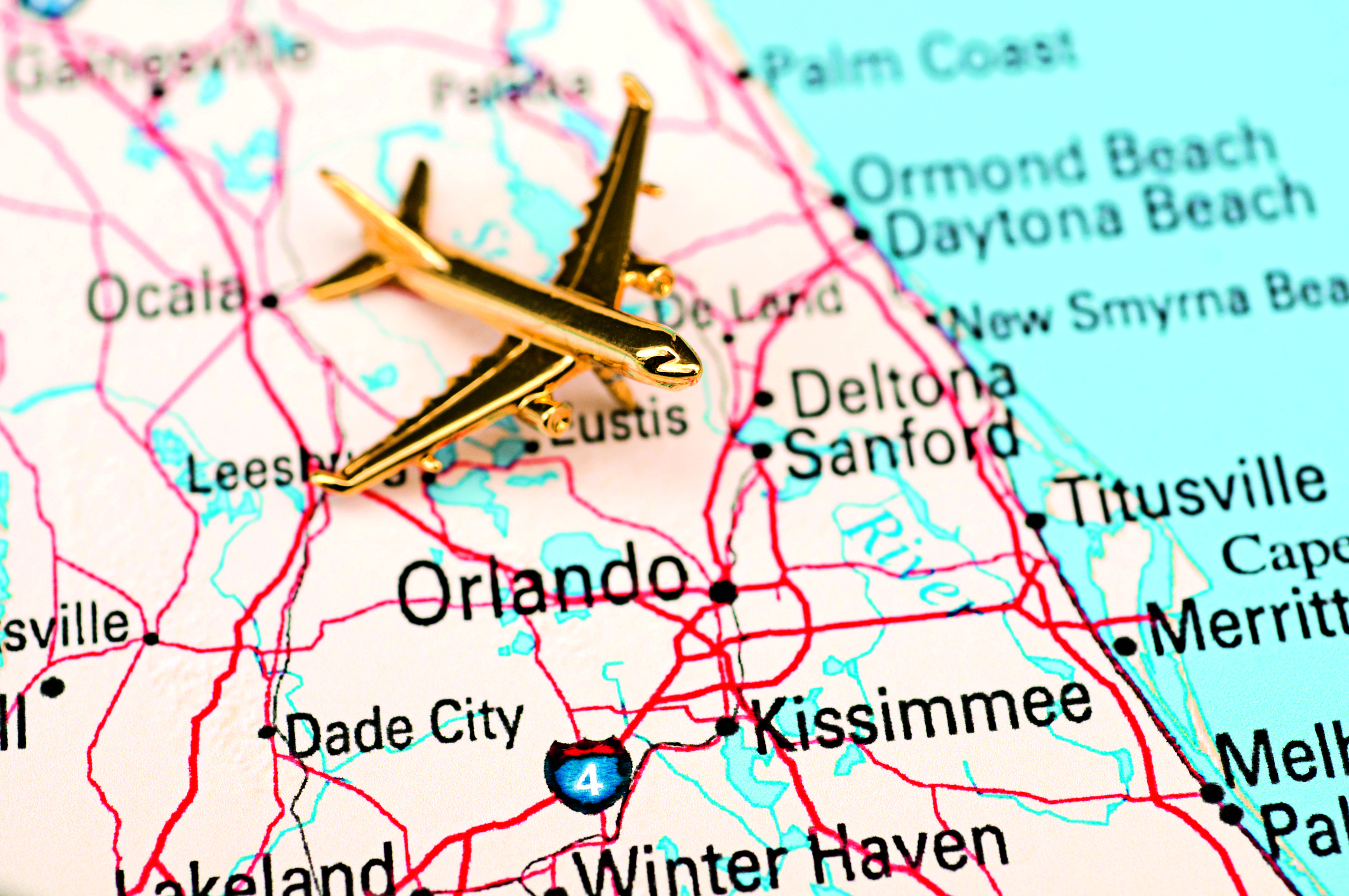 Avião de brinquedo, viagem para Orlando
