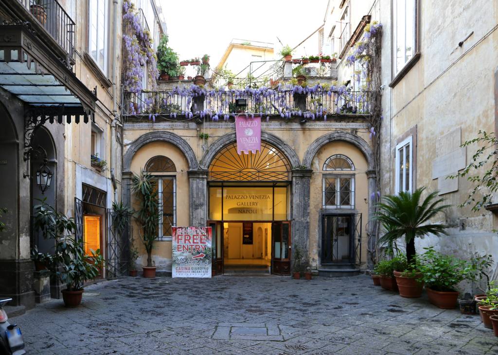 Palazzo Venezia, Nápoles, Itália