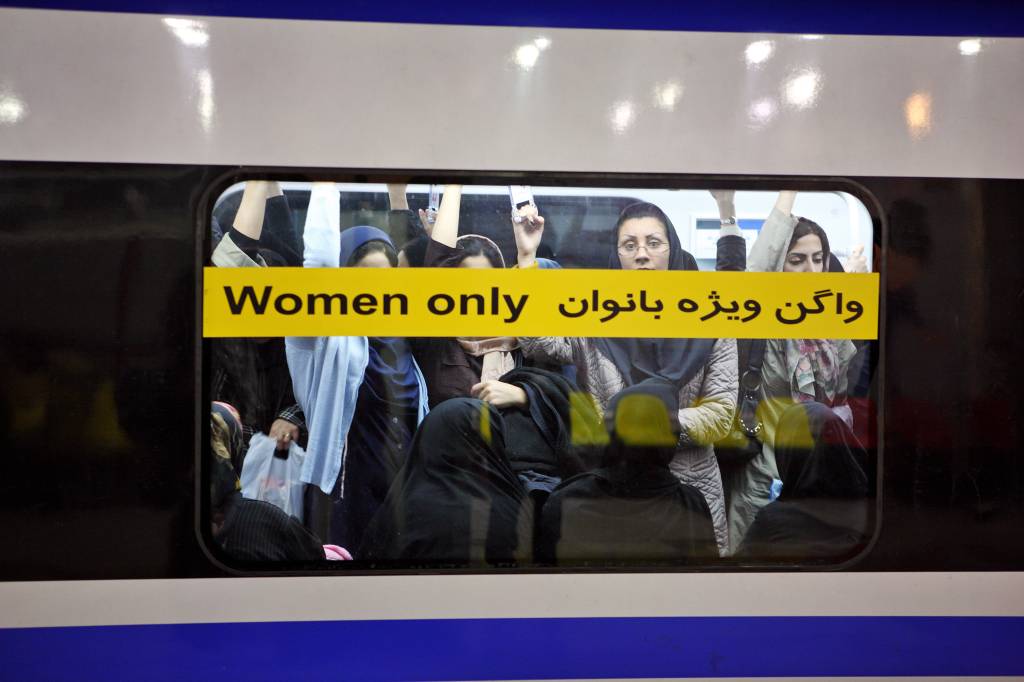 Metrô de Teerã, Irã