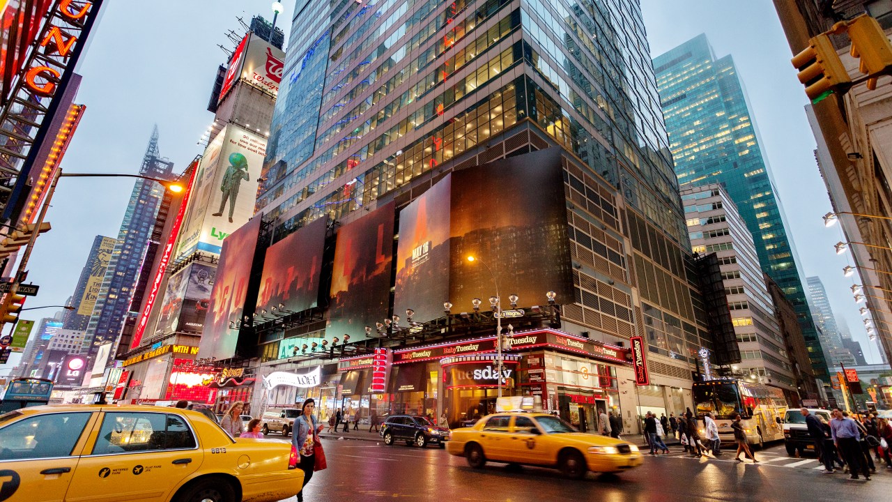 Times Square à noite, em Nova York