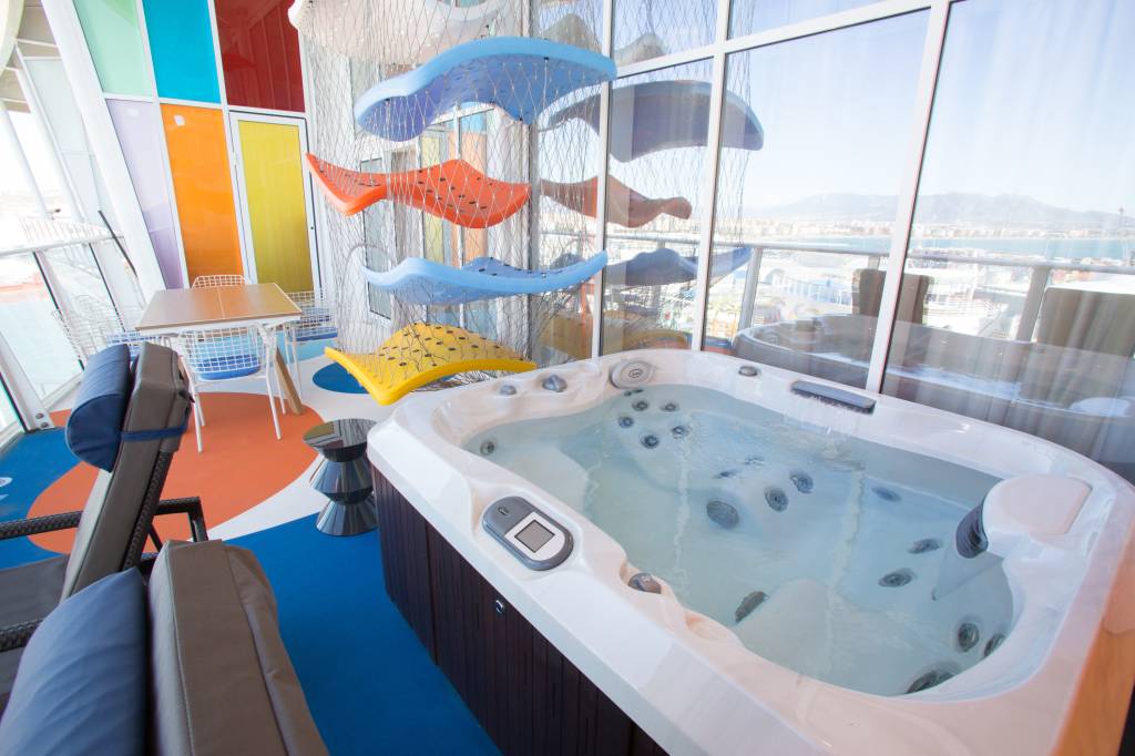 Symphony of the Seas. Symphony of the Seas.