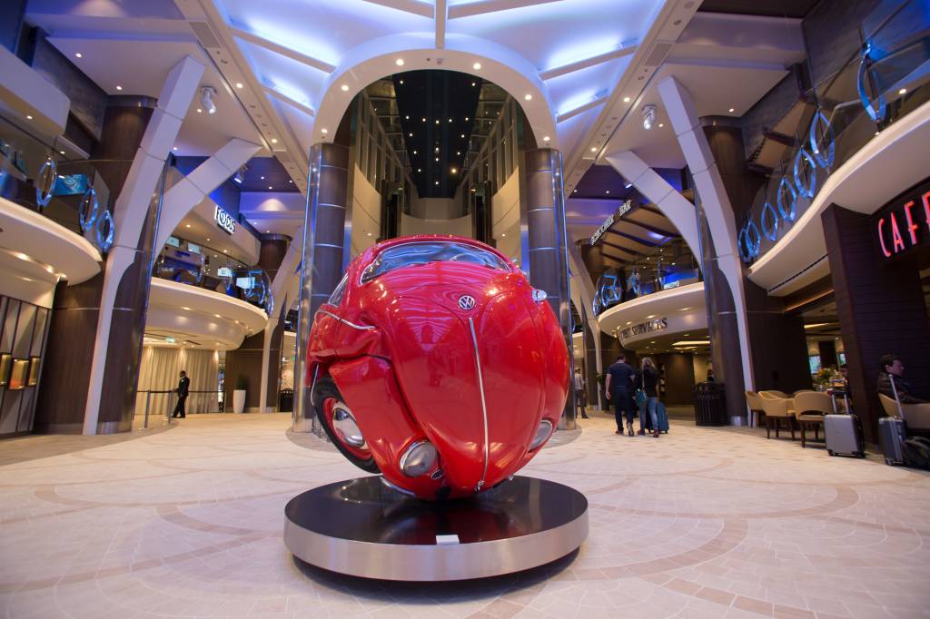 Symphony of the Seas. Symphony of the Seas.