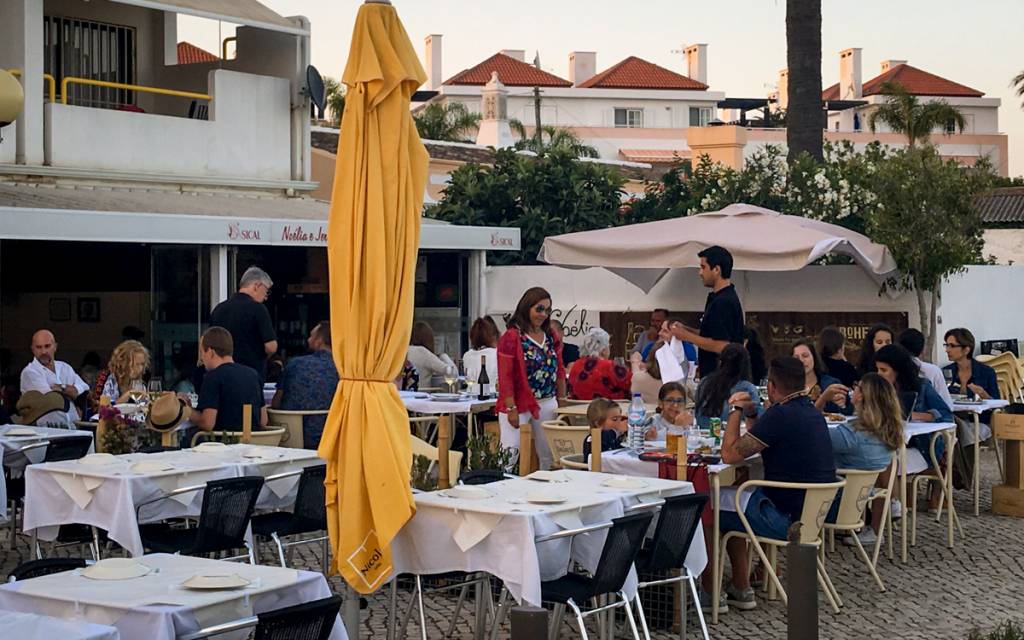 A fachada do restaurante: a graça vem da cozinha