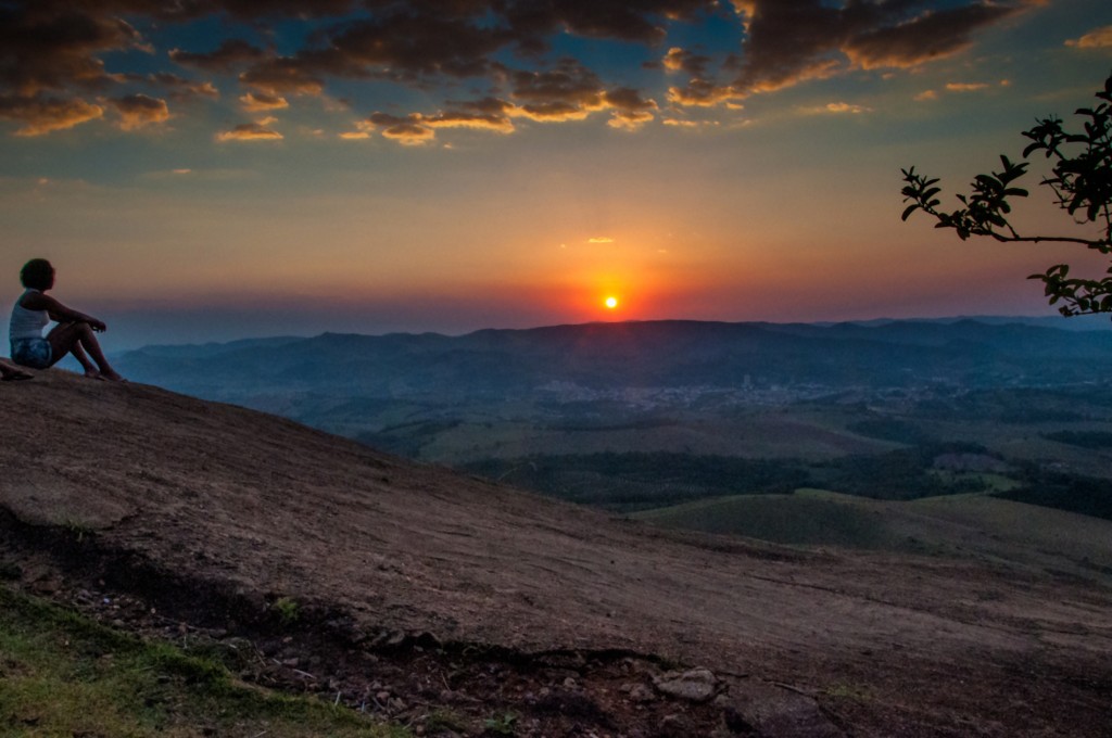 Pôr do sol na Pedra da Bela Vista, em Socorro (SP)