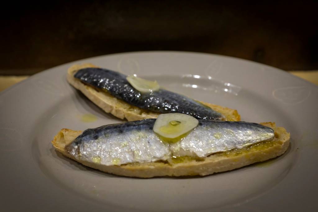 Mais sardinha: agora sobre pão, uma agradável surpresa