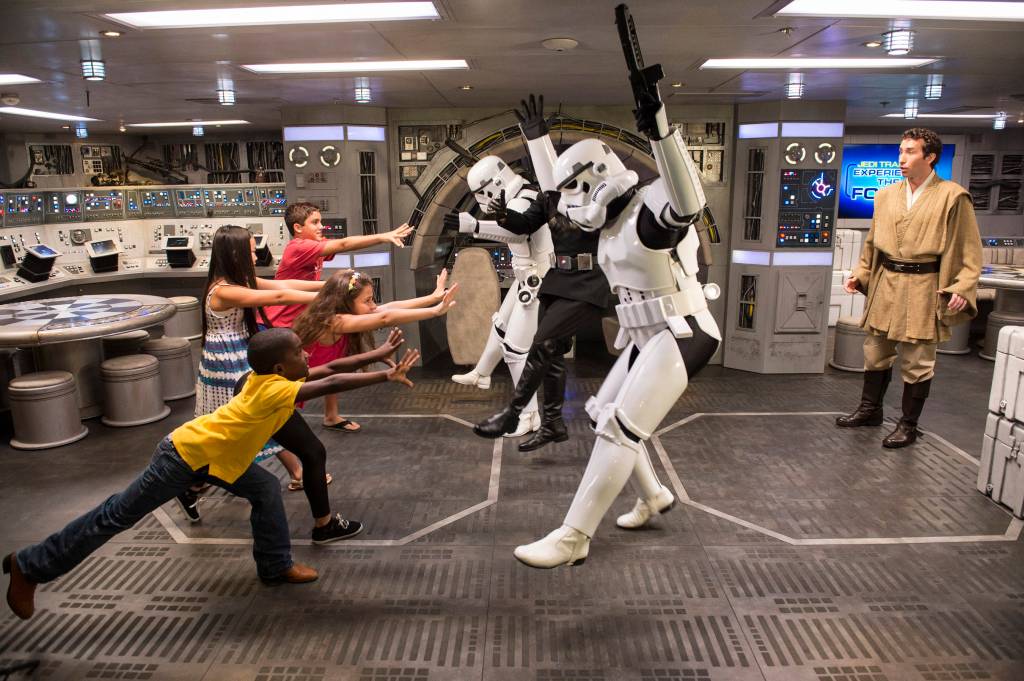 Star Wars: Millennium Falcon, Disney Dream Disney Dream