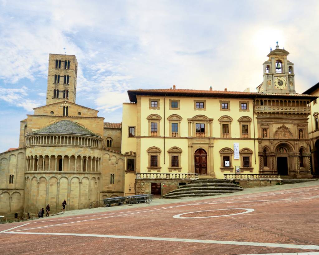 A Piazza Grande, em Arezzo