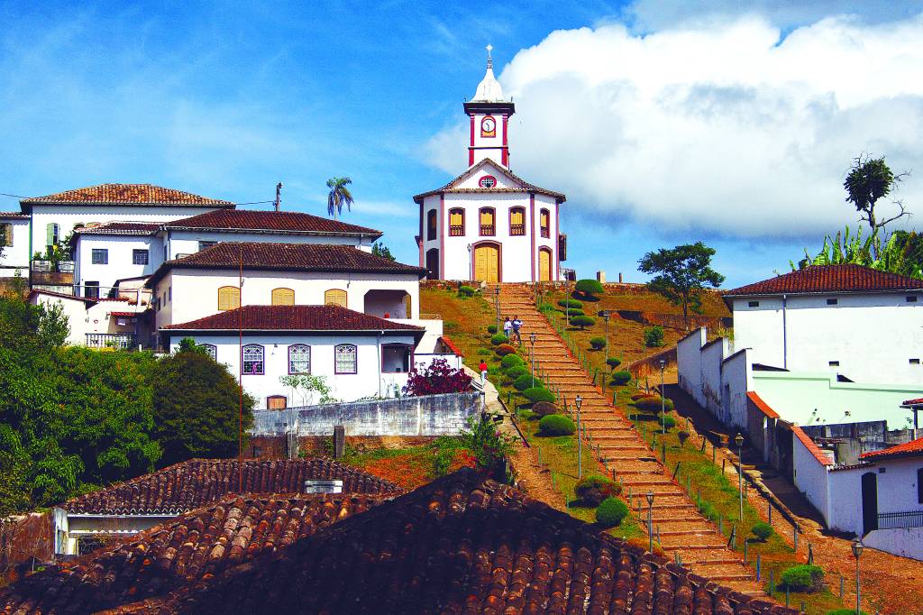 Vale conferir a vista da cidade lá da Igreja da Santa Rita, em Serro