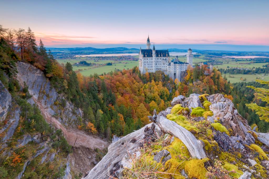 O Castelo de Neuschwanstein, na região da Baviera, faz parte da Rota Romântica. Crédito: