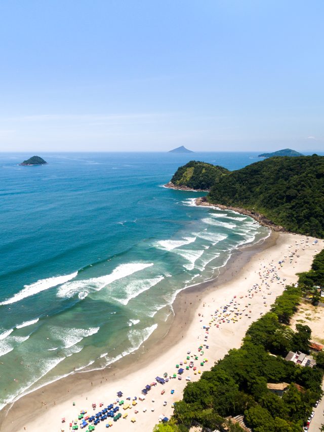Capa de: 10 destinos de praia em São Paulo para curtir o verão
