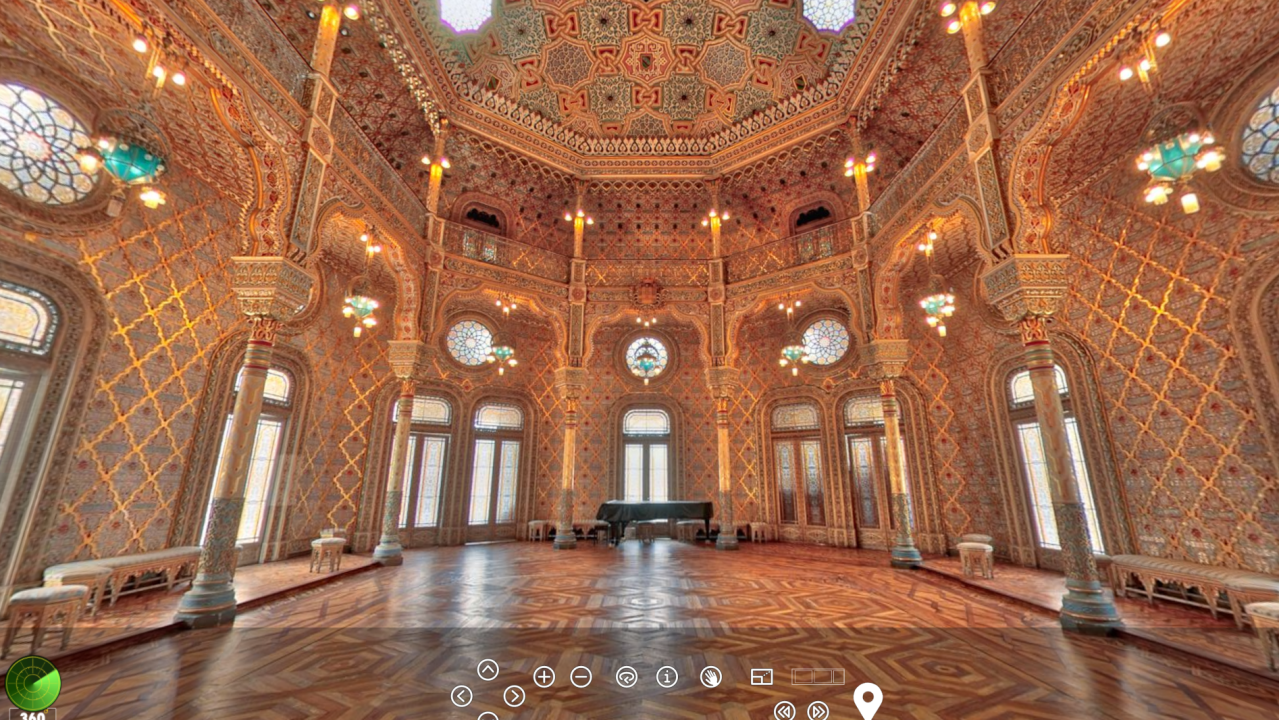 O espetacular Salão Árabe, do Palácio da Bolsa, no Porto, Portugal