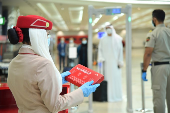Emirates-kit-higiene