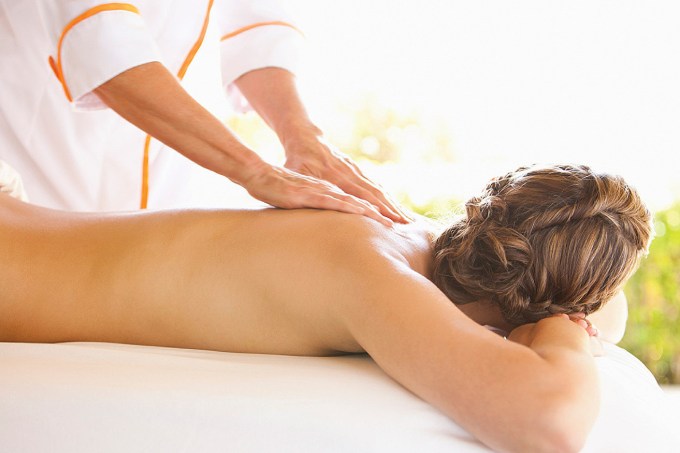 Massagem – crédito Four Seasons Hotels and Resorts
