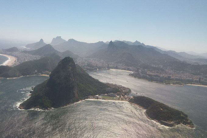 O Rio quando se decola do Santos Dumont: um clichê deslumbrante