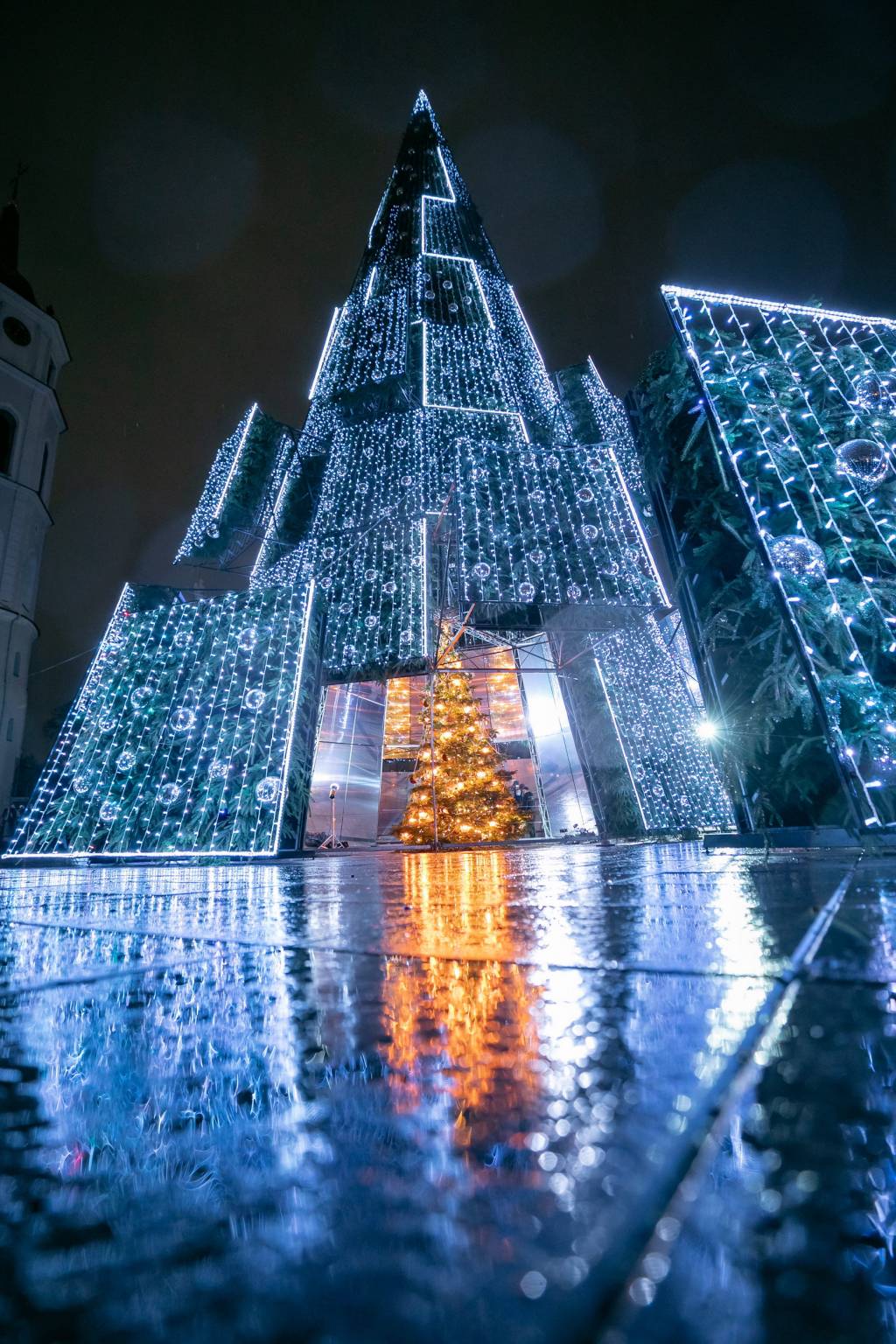 ©Saulius Ziura. Christmas Tree 2020_Vilnius 1.2.2 ©Saulius Ziura. Christmas Tree 2020_Vilnius 1.2.2