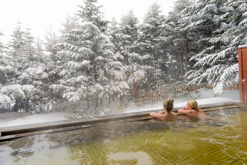 50361000258_beddb1026e_c Onsen Japão