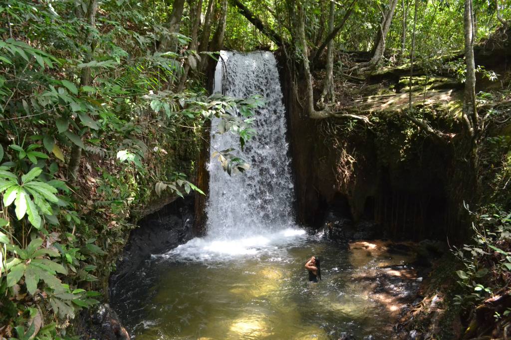 Cachoeira do Porteira: banho revigorante