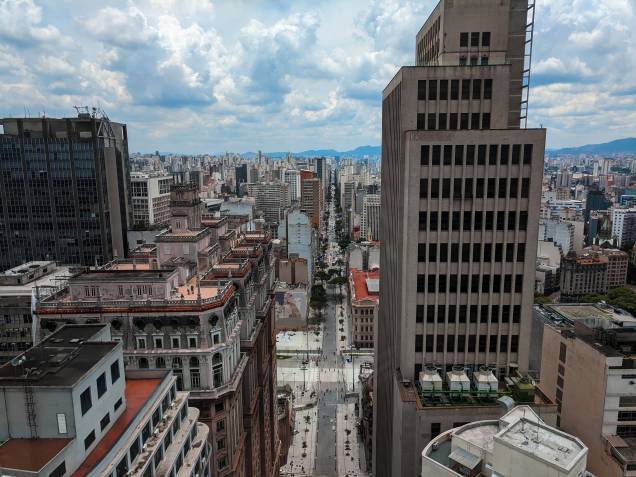 Terraço do Edifício Martinelli, à esquerda, e prédio do Banco do Brasil, à direita