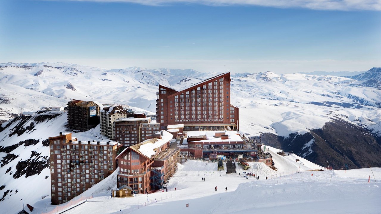 Foto aérea do resort de esqui Valle Nevado, no Chile