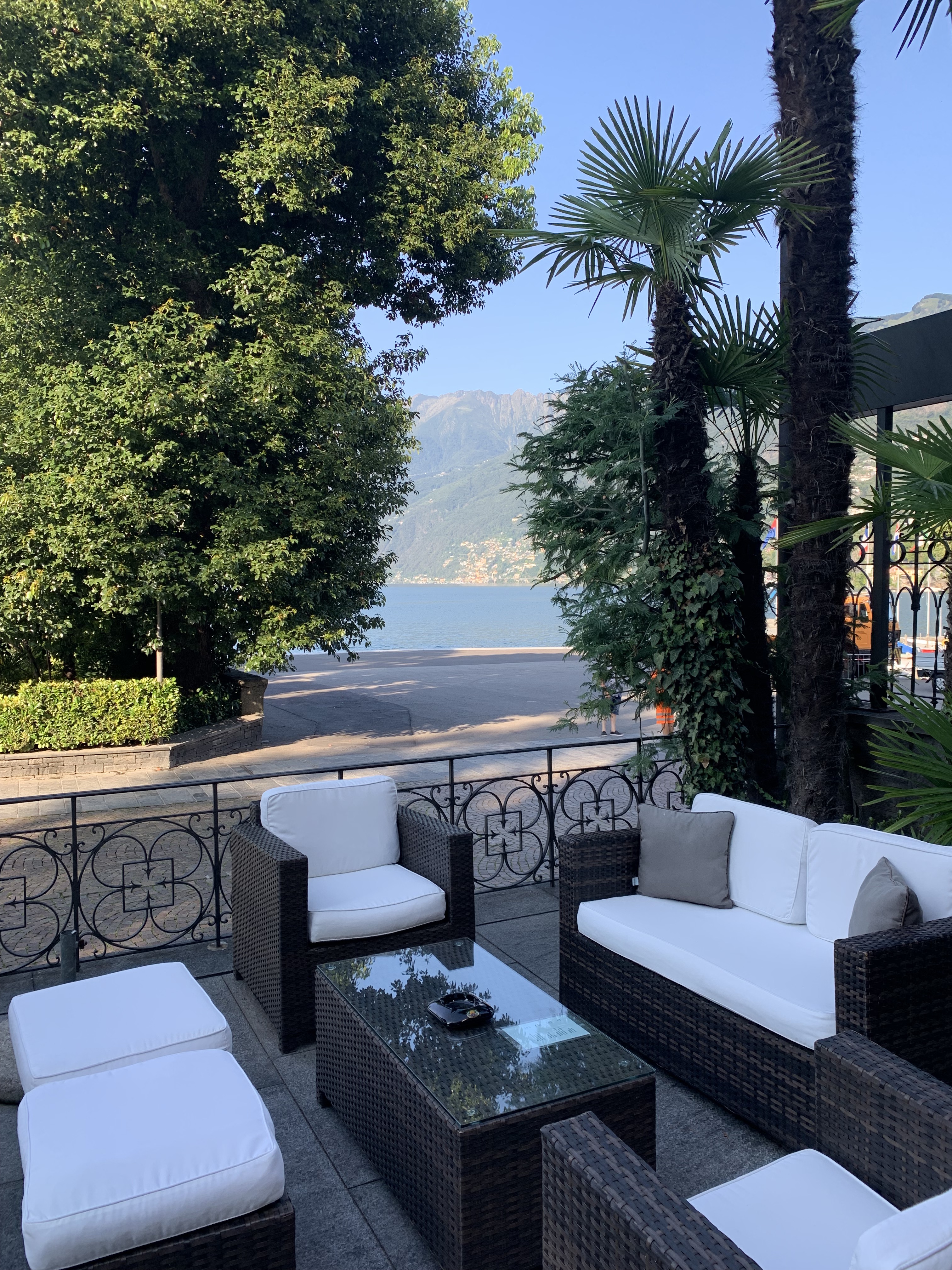 Vista do terraço do Romantik Hotel Castello Seeschloss, em Ascona