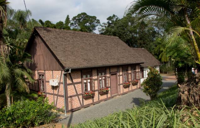 A Pousada Casa Wachholz é uma opção de hospedagem na Rota do Enxaimel. A Pousada Casa Wachholz é uma opção de hospedagem na Rota do Enxaimel.