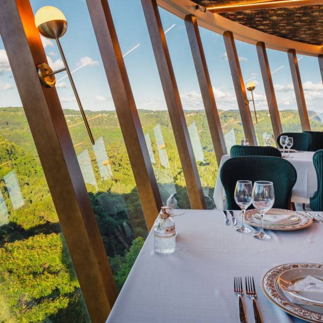 Para entrar no Restaurante Giratório é preciso fazer uma reserva, comprando um voucher que funciona como um ingresso. Para entrar no Restaurante Giratório é preciso fazer uma reserva, comprando um voucher que funciona como um ingresso.