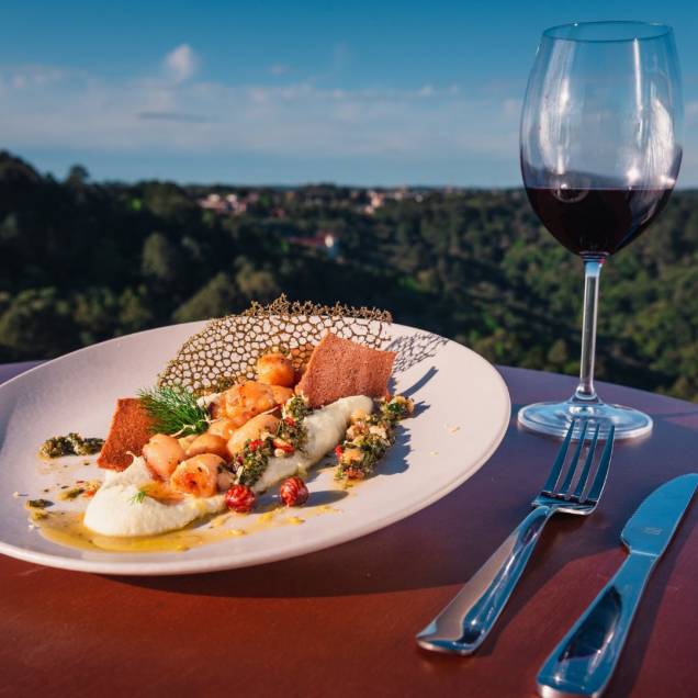 A comida mediterrânea deve competir com uma paisagem de tirar o fôlego. A comida mediterrânea deve competir com uma paisagem de tirar o fôlego.