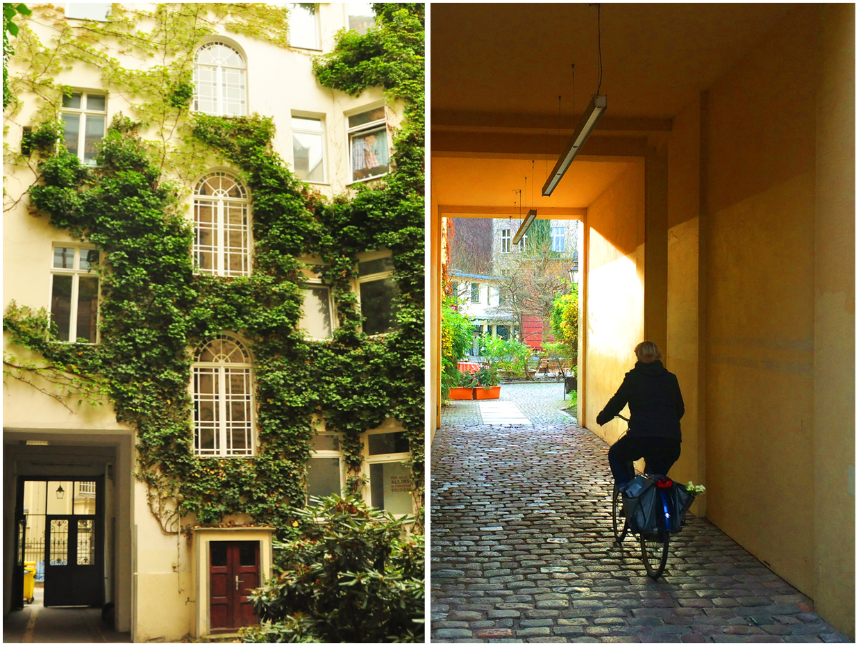 Mosaico com duas fotos: prédio com vegetação na parede e bicicleta na entrada de um höfe dando acesso ao Hackescher Höfe..