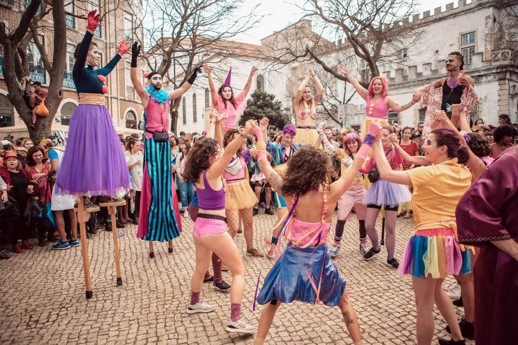 Desfile de carnaval pelas ruas de Lisboa