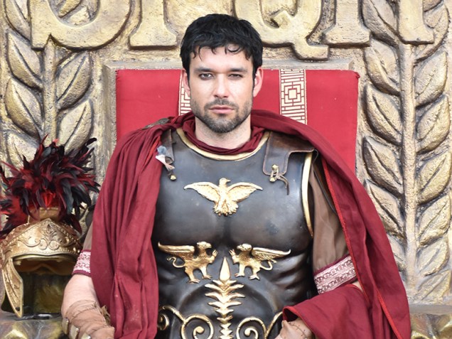O papel de Pôncio Pilatos será vivido por Sergio Marone, que interpretou <span>Ramessés II na novela "Os Dez Mandamentos". </span>