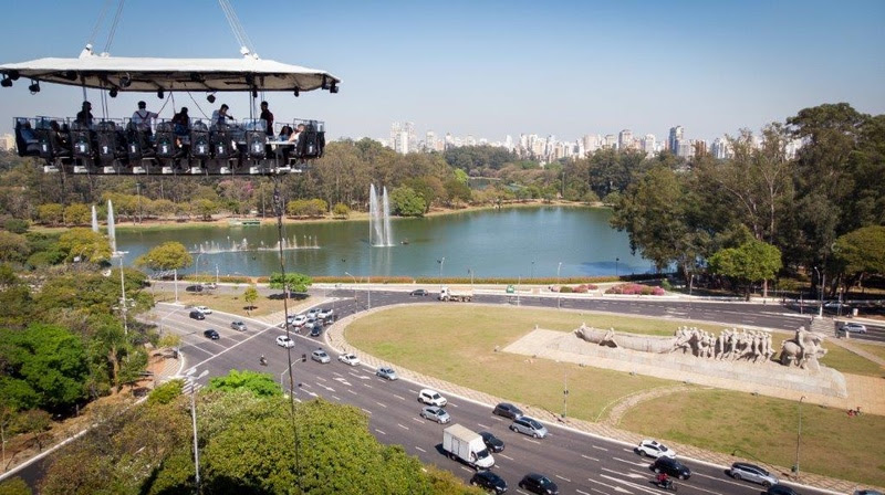 Dinner in the sky, Parque do Ibirapuera, São Paulo, Brasil