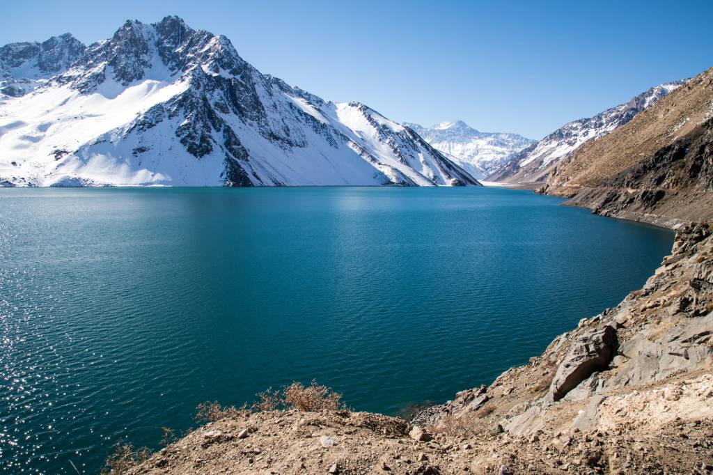 Turquoise lake of Embalse el Yeso Embalse el Yeso