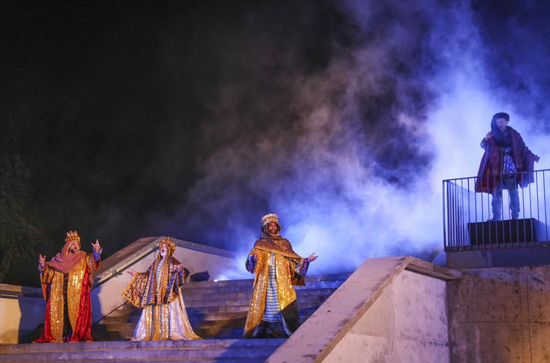 Celebre a Vida: Ópera das etnias,natal de curitiba, paraná Celebre a Vida: Ópera das etnias,natal de curitiba, paraná