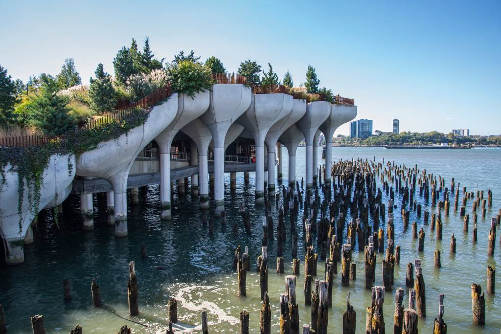 O parque “flutuante” Little Island é uma das inovações de Nova York