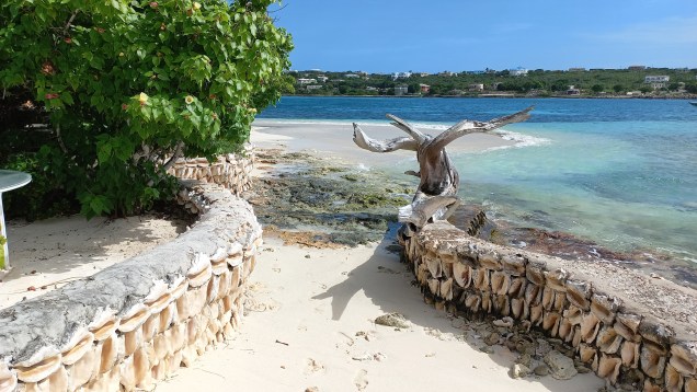 Um dos muitos recantos de Scilly Cay Um dos muitos recantos de Scilly Cay