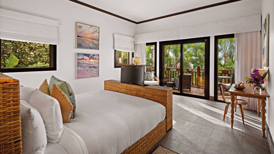 Quarto espaçoso e decoração com twist tropical Quarto espaçoso e decoração com twist tropical