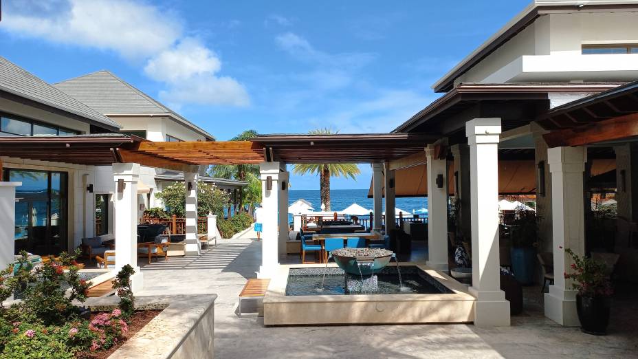 Área social no caminho do mar Área social no caminho do mar