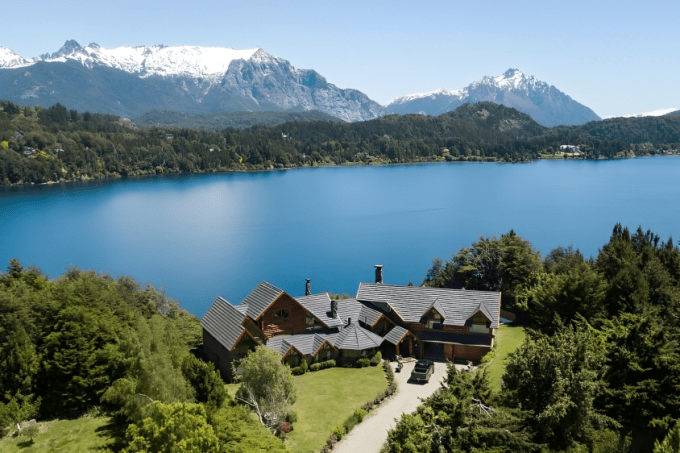 Casa de campo com piscina e vista do lago, Bariloche, Argentina 2