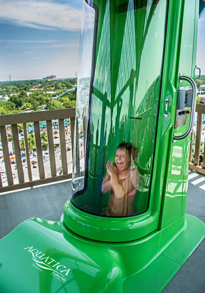 Ihu’s Breakaway Falls, Aquatica, Orlando, Flórida, Estados Unidos Ihu's Breakaway Falls, Aquatica, Orlando, Flórida, Estados Unidos