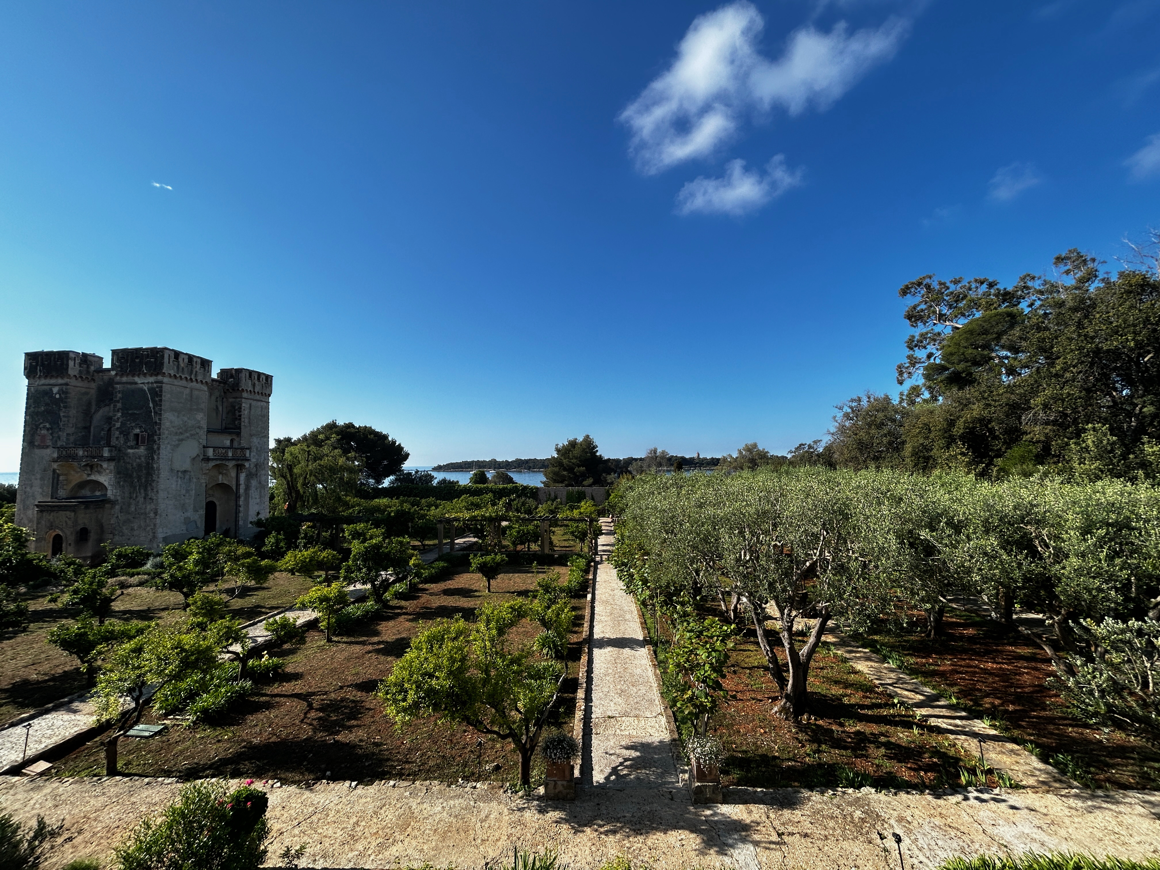 SaintMarguerithe – 7 O mar ao longe: vista da piscina.