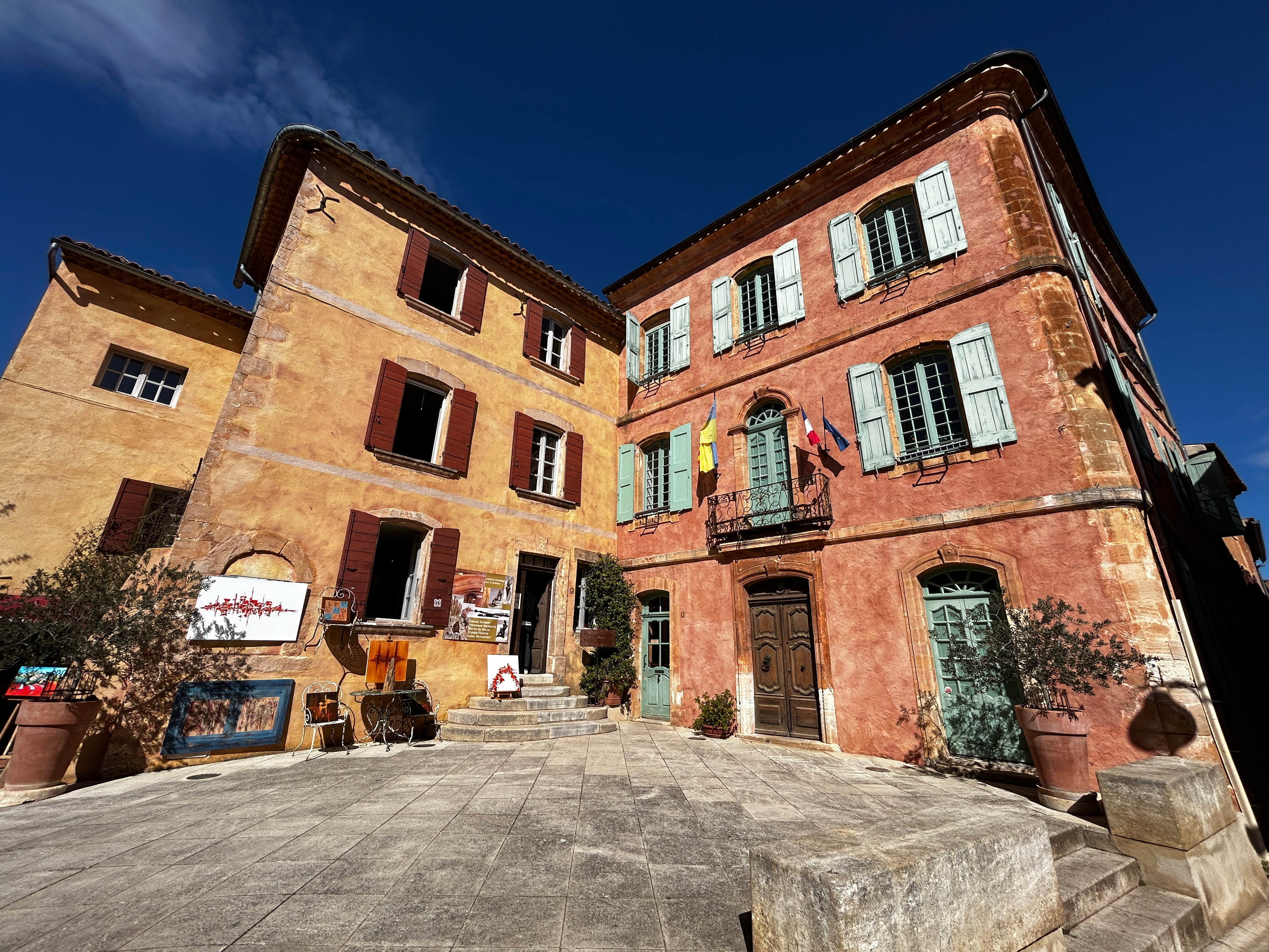 Roussillon – 3 Pracinhas fofas de Roussillon