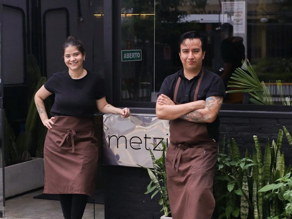 Os chefs Luana Sabino e Eduardo Ortiz, do Metzi