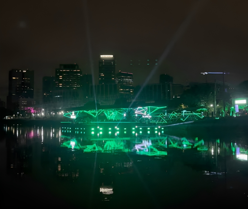 heineken floating bar