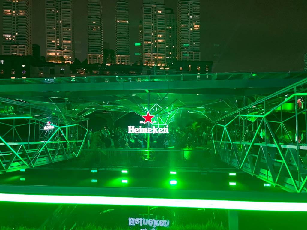 heineken floating bar