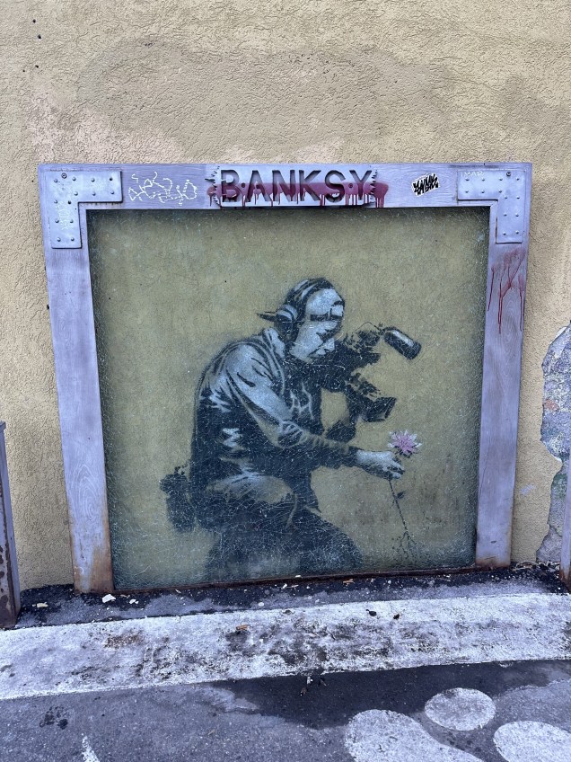 ... dois Banksy
