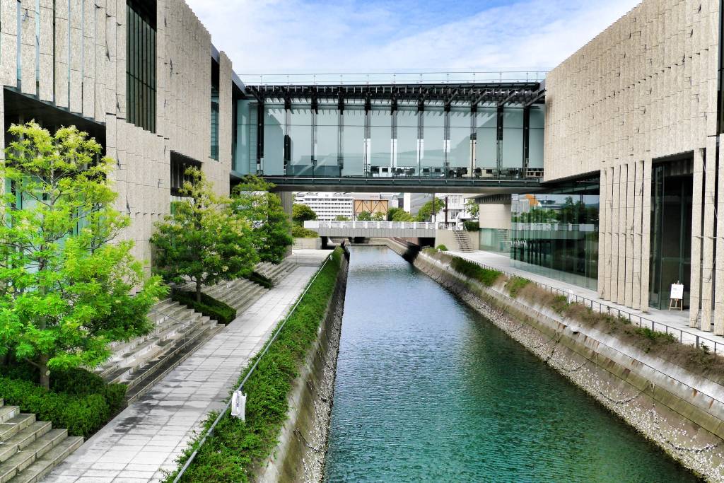 Nagasaki Prefectural Art Museum, Nagasaki, Japão