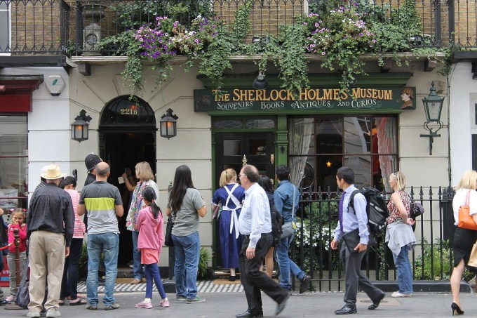 Sherlock_Holmes_Museum_entrance